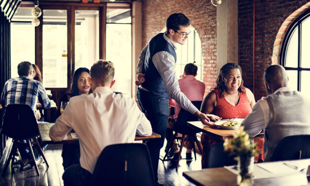 NRN: Consumers plan to tighten their restaurant spending this summer